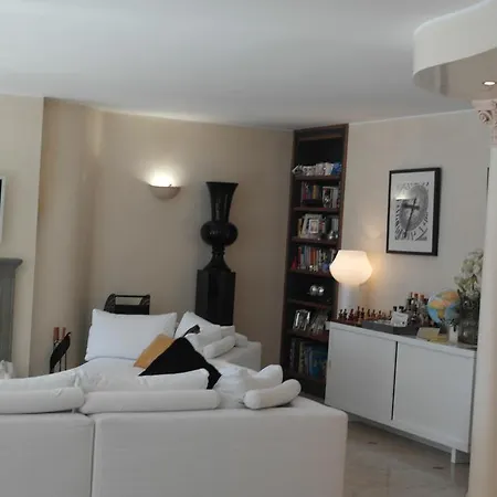 Oda ve Kahvaltı Dimore Caliandro *